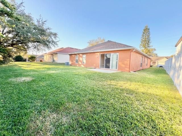 For Rent: $2,450 (3 beds, 2 baths, 2042 Square Feet)