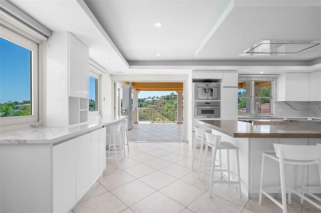 En Venta: $3,000,000 (5 camas, 5 baños, 5383 Pies cuadrados)