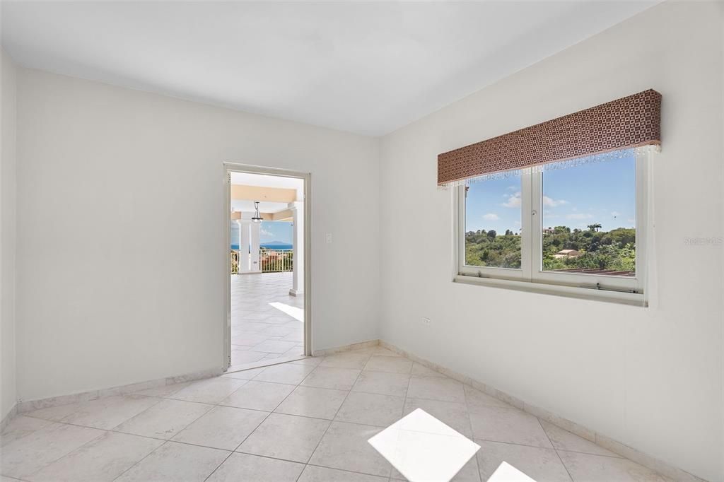 En Venta: $3,000,000 (5 camas, 5 baños, 5383 Pies cuadrados)