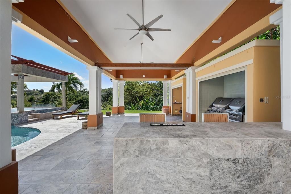En Venta: $3,000,000 (5 camas, 5 baños, 5383 Pies cuadrados)