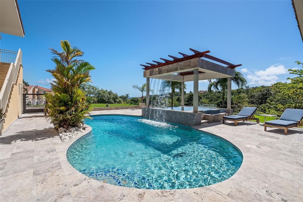 En Venta: $3,000,000 (5 camas, 5 baños, 5383 Pies cuadrados)