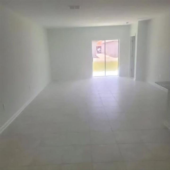 For Rent: $2,600 (5 beds, 2 baths, 2388 Square Feet)