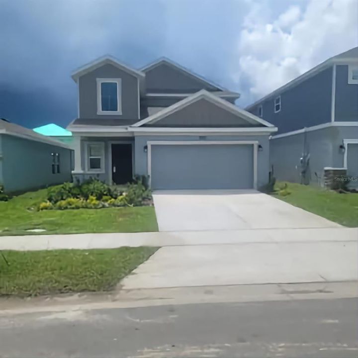 For Rent: $2,600 (5 beds, 2 baths, 2388 Square Feet)