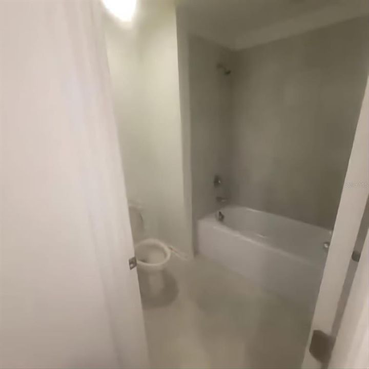 For Rent: $2,600 (5 beds, 2 baths, 2388 Square Feet)