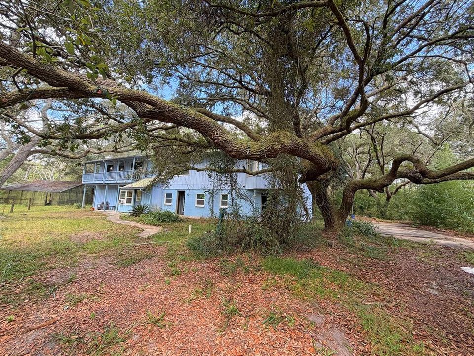En Venta: $270,000 (3 camas, 2 baños, 2232 Pies cuadrados)
