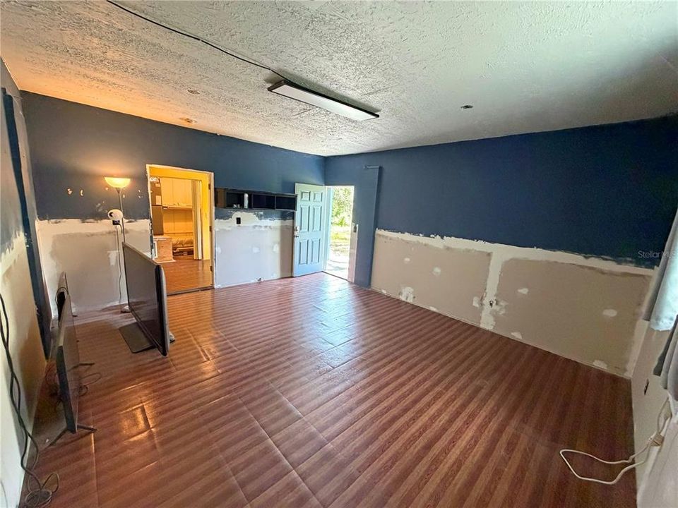 En Venta: $270,000 (3 camas, 2 baños, 2232 Pies cuadrados)