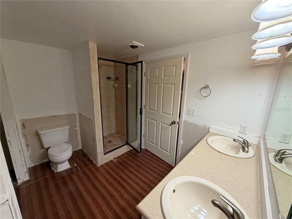 En Venta: $270,000 (3 camas, 2 baños, 2232 Pies cuadrados)