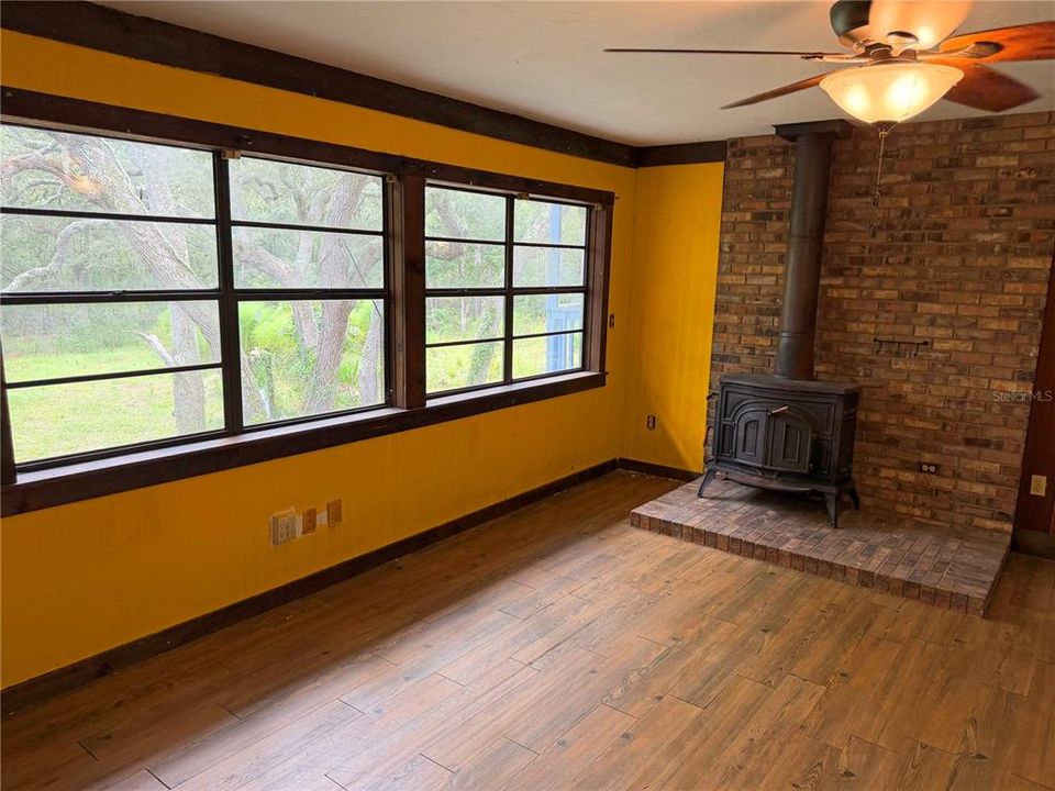 En Venta: $270,000 (3 camas, 2 baños, 2232 Pies cuadrados)