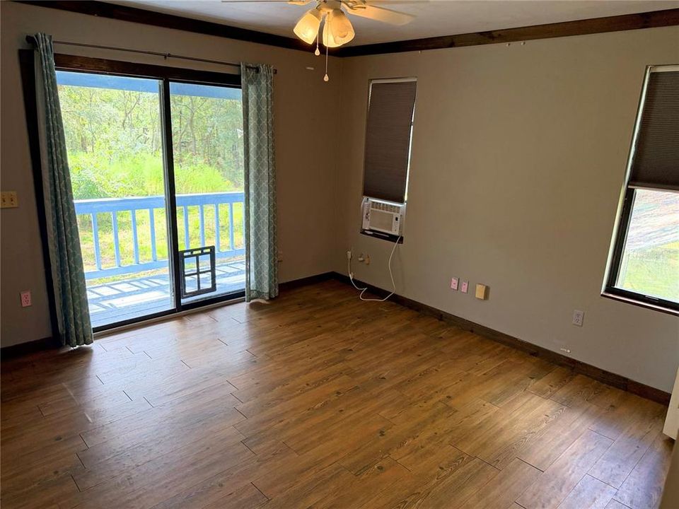 En Venta: $270,000 (3 camas, 2 baños, 2232 Pies cuadrados)