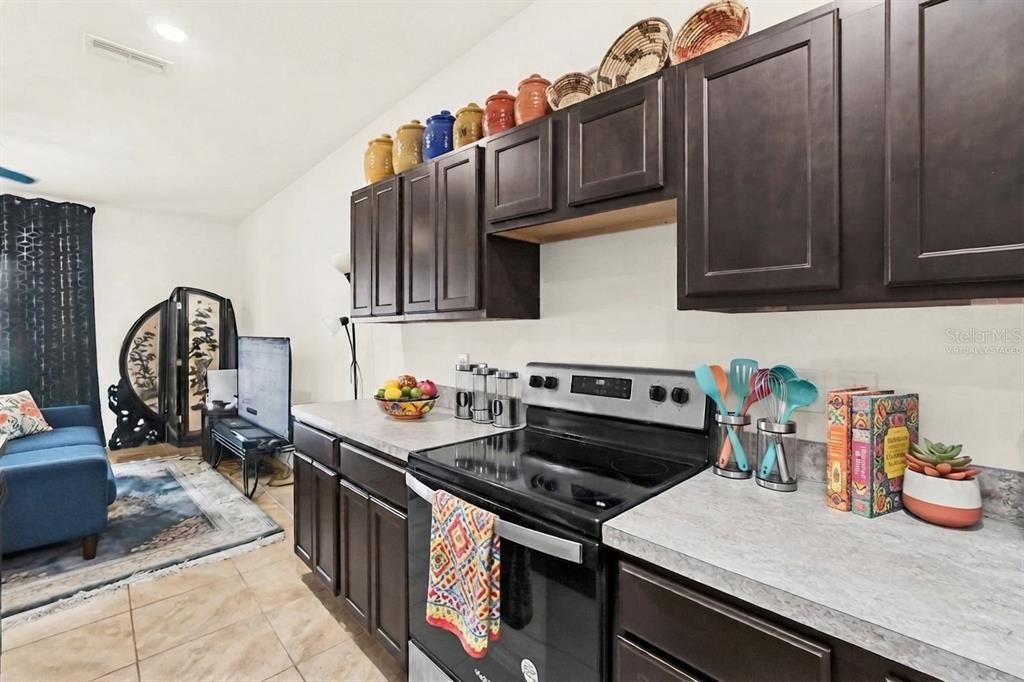 For Sale: $260,000 (3 beds, 2 baths, 1720 Square Feet)