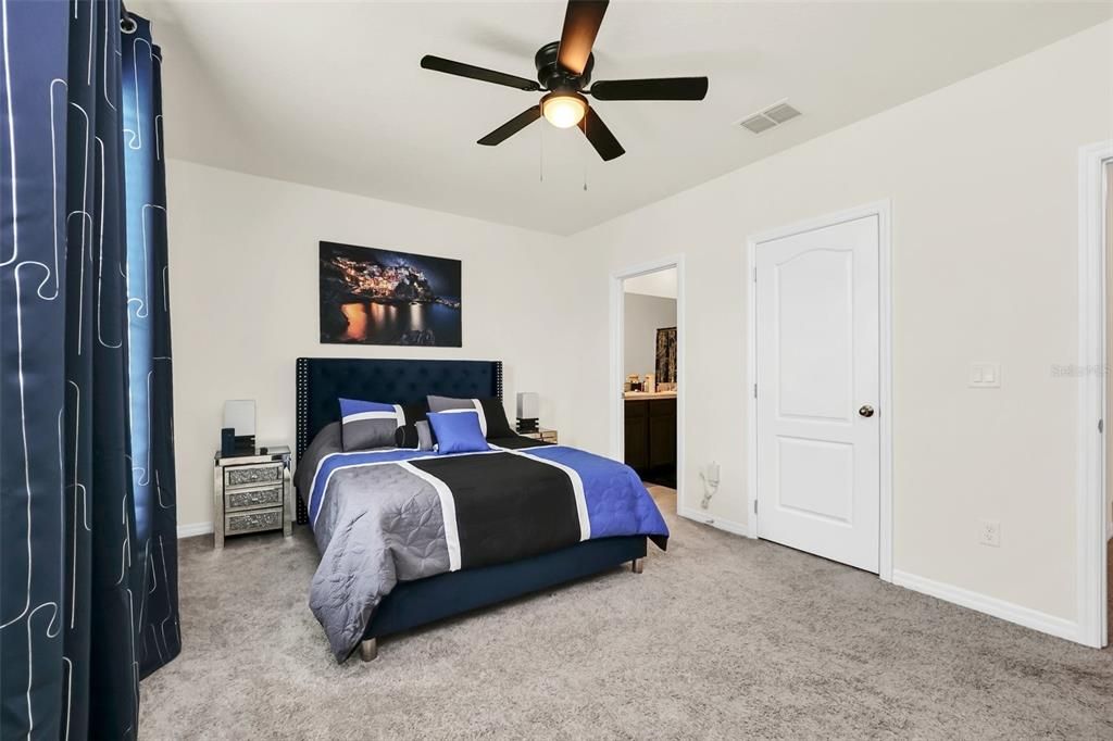 For Sale: $260,000 (3 beds, 2 baths, 1720 Square Feet)
