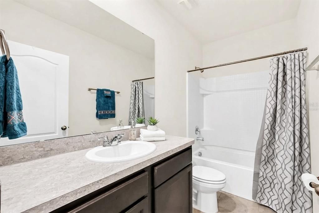 For Sale: $260,000 (3 beds, 2 baths, 1720 Square Feet)
