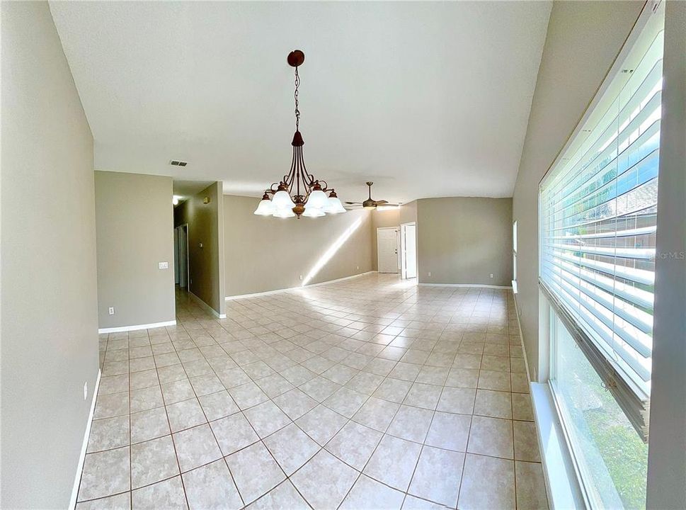 For Rent: $2,300 (3 beds, 2 baths, 1550 Square Feet)