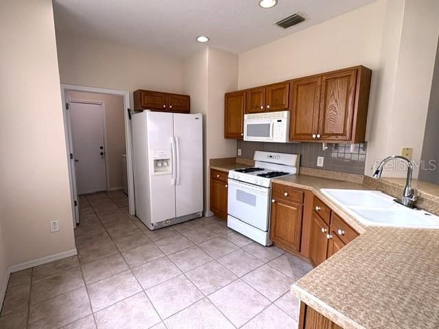 For Rent: $1,995 (3 beds, 2 baths, 1576 Square Feet)
