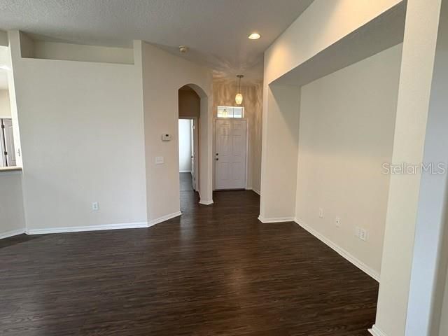 For Rent: $1,995 (3 beds, 2 baths, 1576 Square Feet)