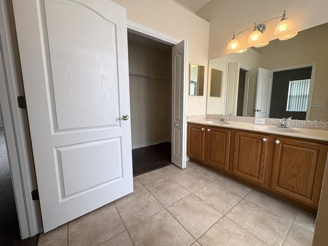 For Rent: $1,995 (3 beds, 2 baths, 1576 Square Feet)