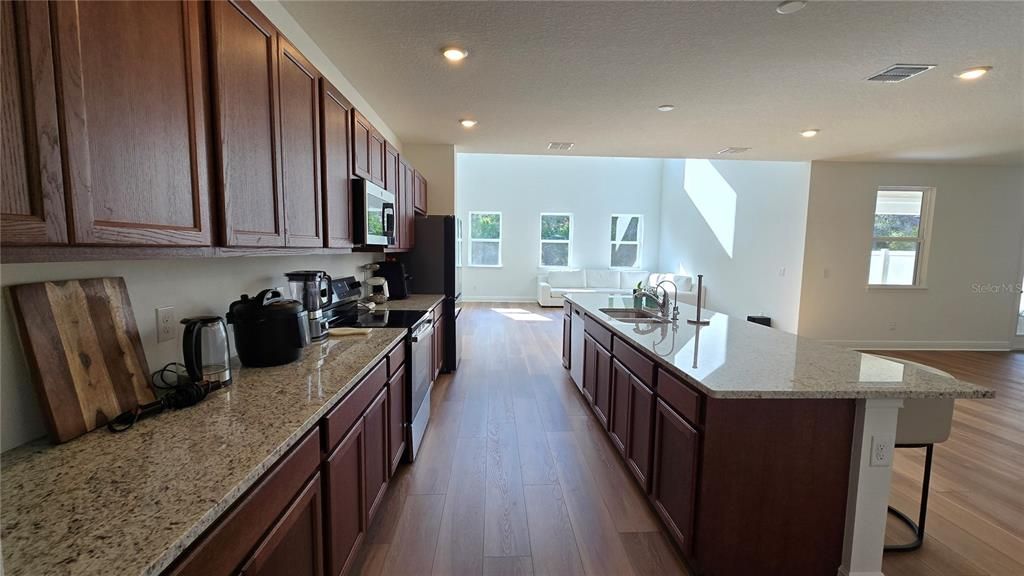 В аренду: $3,800 (5 спален, 4 ванн, 3542 Квадратных фут)