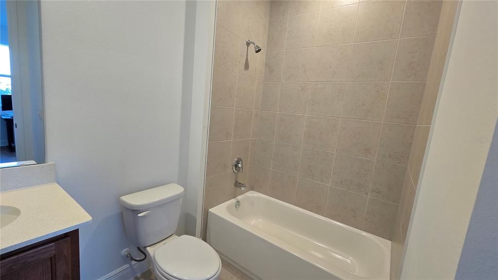 В аренду: $3,800 (5 спален, 4 ванн, 3542 Квадратных фут)