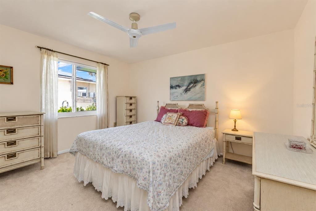 For Sale: $274,000 (3 beds, 2 baths, 1777 Square Feet)