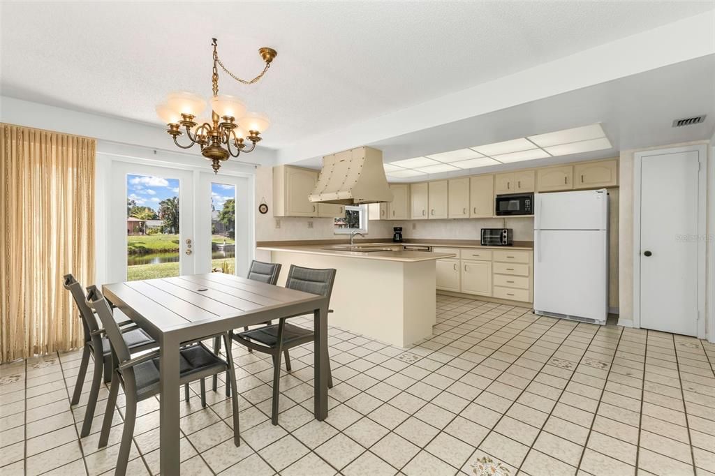 For Sale: $274,000 (3 beds, 2 baths, 1777 Square Feet)