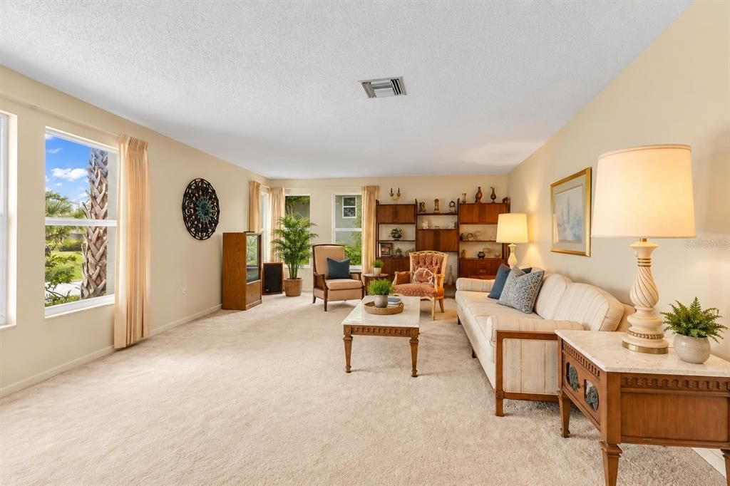 For Sale: $274,000 (3 beds, 2 baths, 1777 Square Feet)
