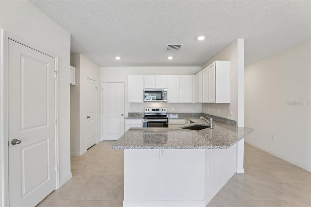 For Sale: $219,534 (3 beds, 2 baths, 1557 Square Feet)