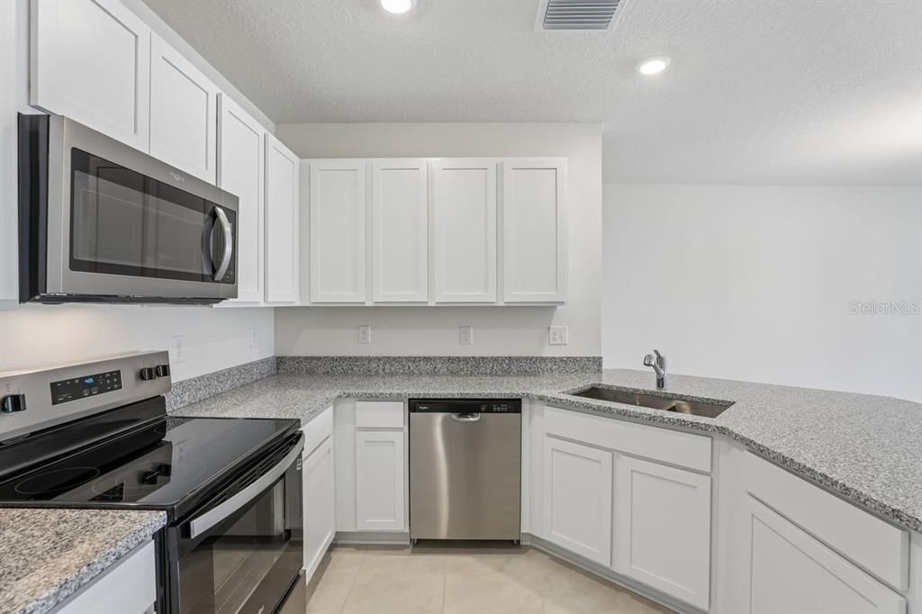 For Sale: $219,534 (3 beds, 2 baths, 1557 Square Feet)