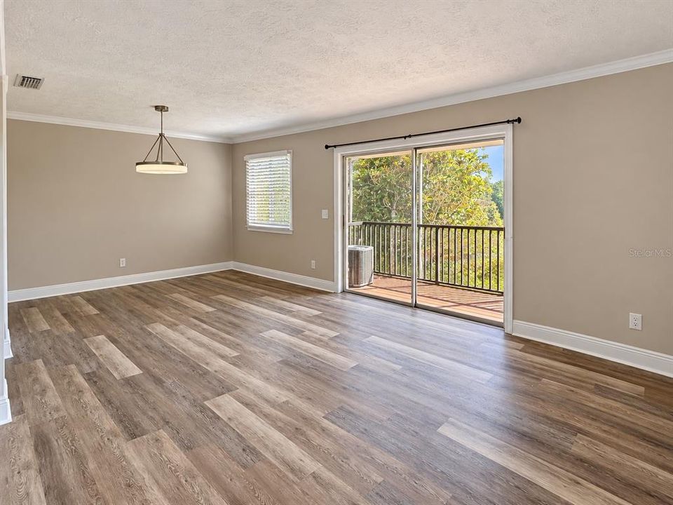 For Rent: $1,350 (1 beds, 1 baths, 644 Square Feet)