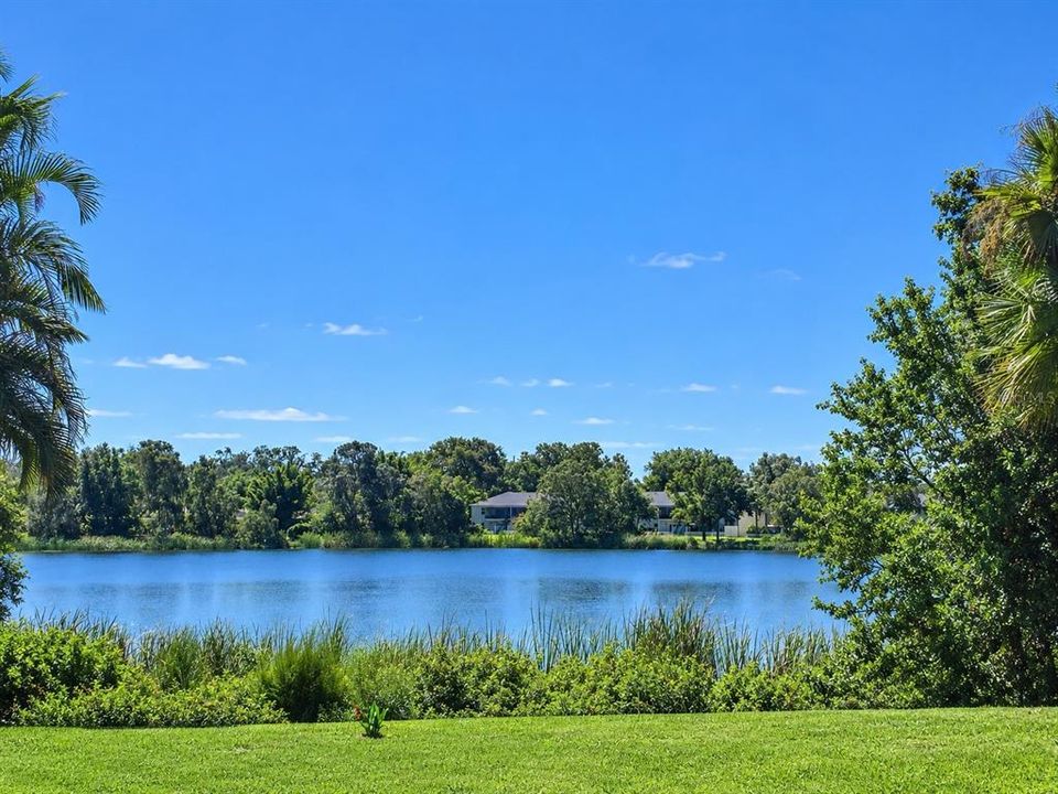 For Rent: $1,350 (1 beds, 1 baths, 644 Square Feet)