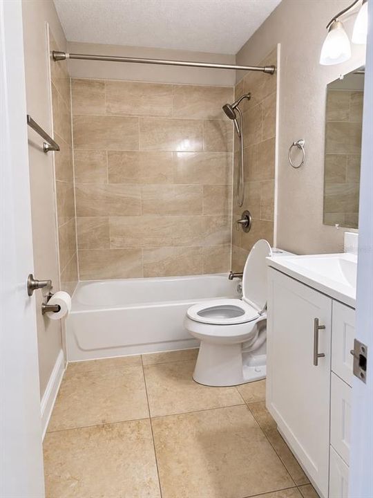 For Rent: $1,350 (1 beds, 1 baths, 644 Square Feet)