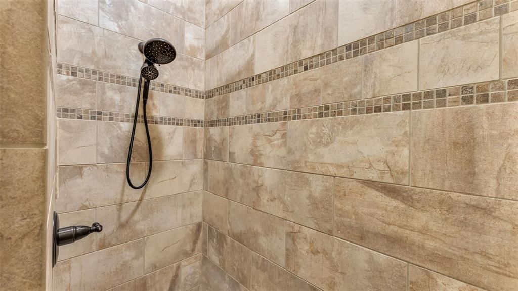 На продажу: $950,000 (5 спален, 3 ванн, 3627 Квадратных фут)