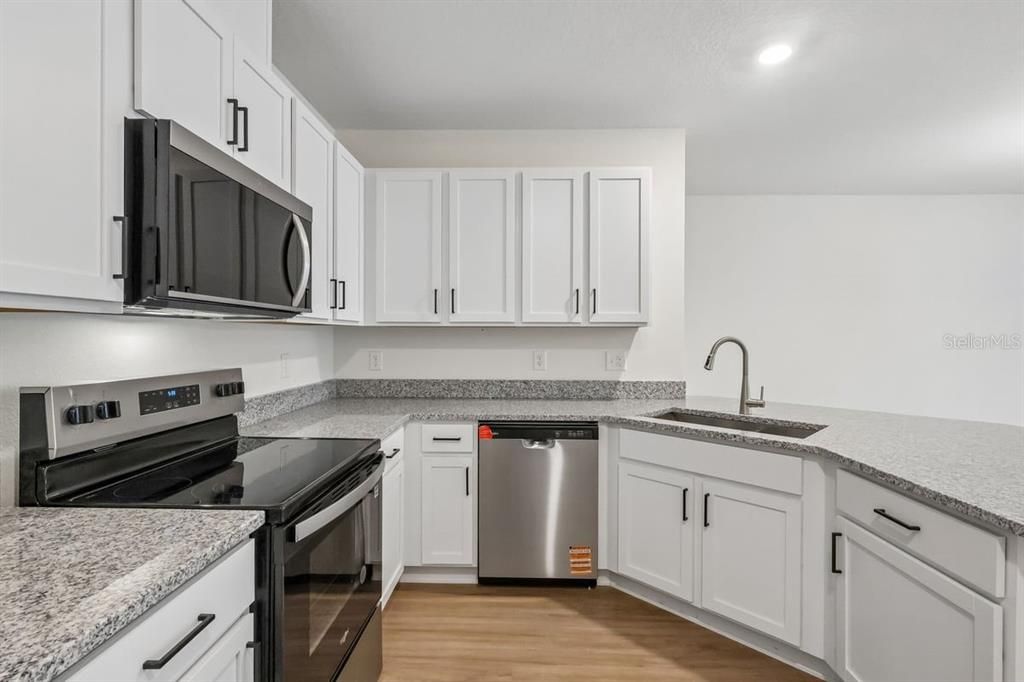 En Venta: $229,617 (3 camas, 2 baños, 1557 Pies cuadrados)