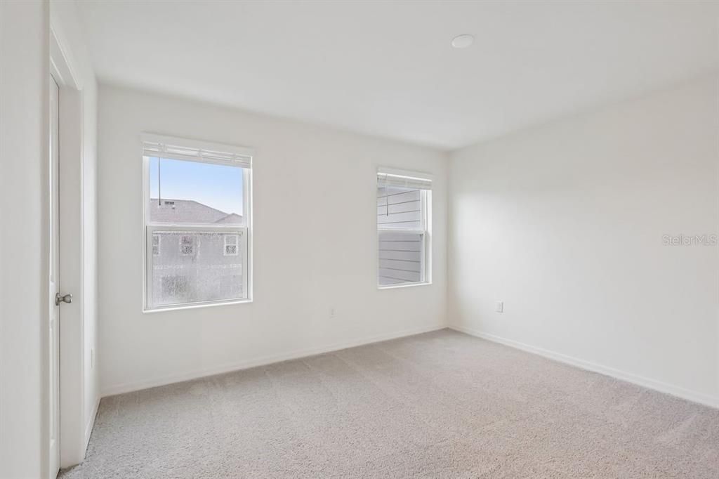 En Venta: $229,617 (3 camas, 2 baños, 1557 Pies cuadrados)