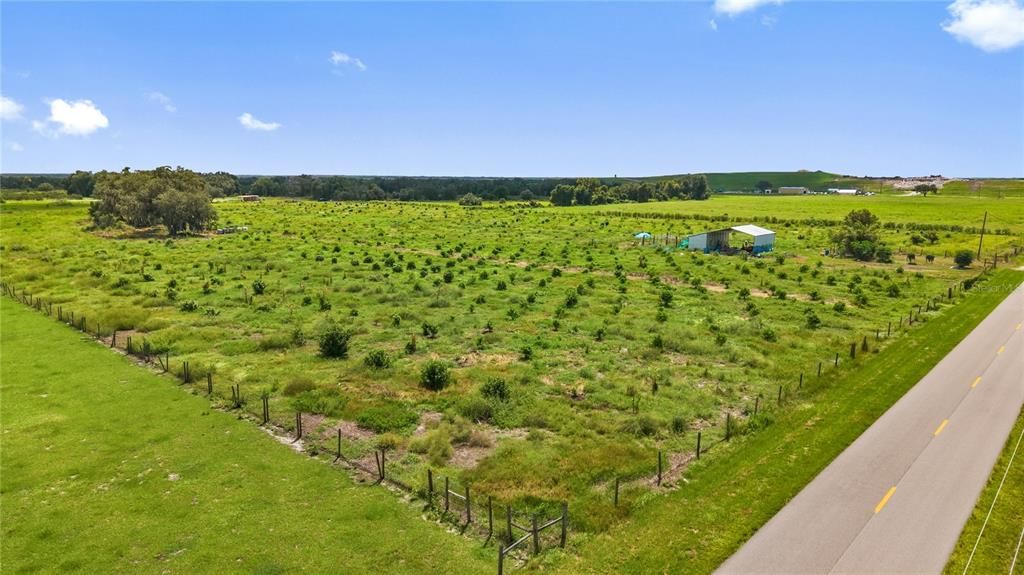 На продажу: $600,000 (4.34 acres)