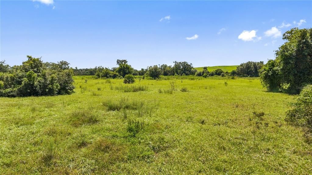На продажу: $600,000 (4.34 acres)