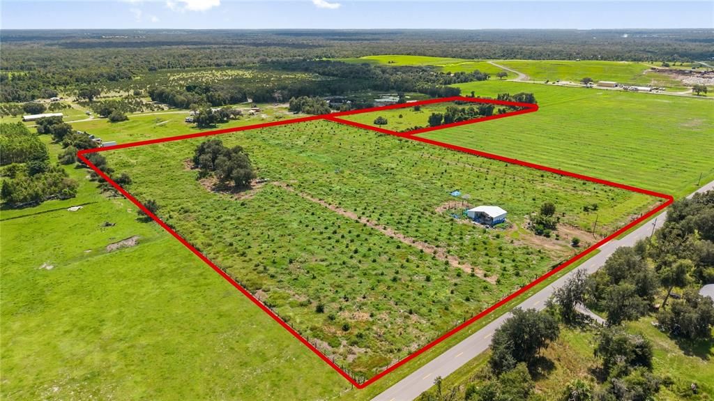 На продажу: $600,000 (4.34 acres)