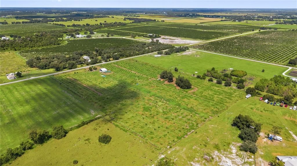 На продажу: $600,000 (4.34 acres)