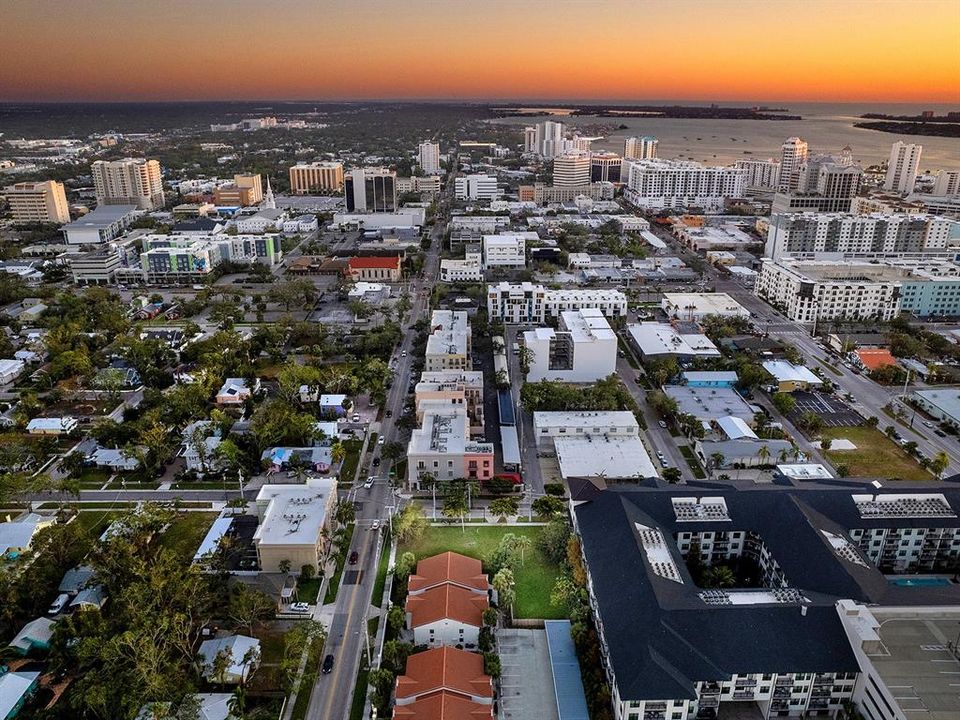 For Sale: $1,500,000 (0.15 acres)