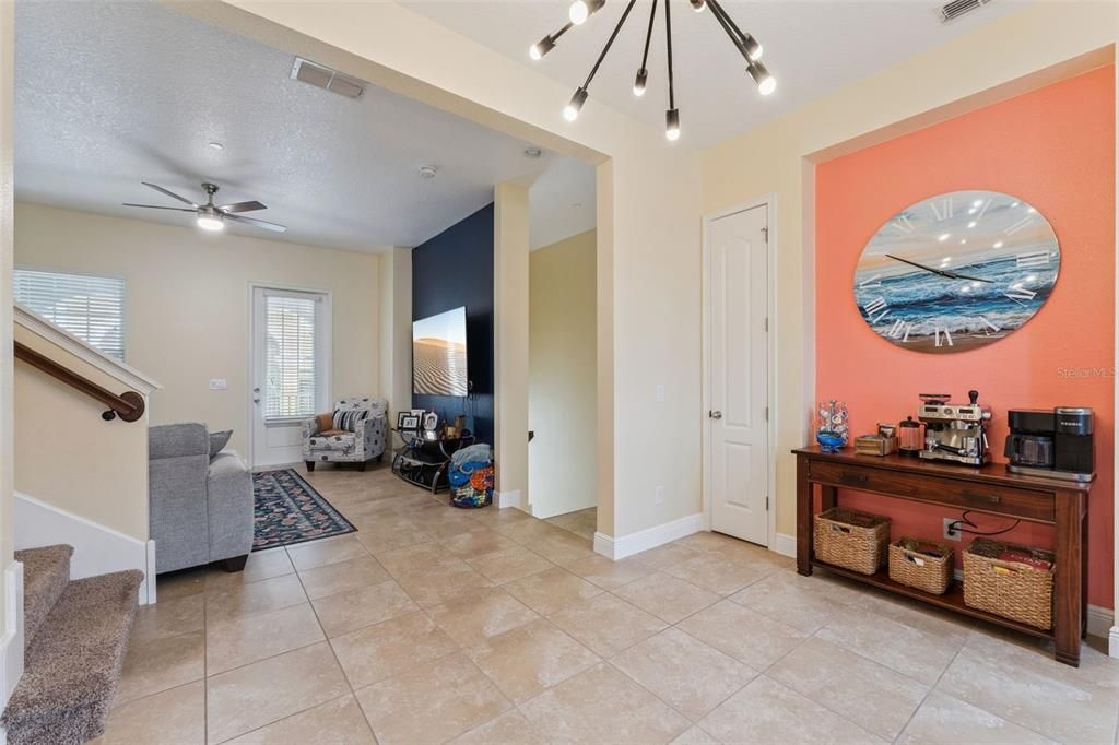 : $425,000 (4 camas, 3 baños, 2014 Pies cuadrados)
