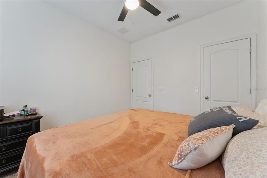 : $425,000 (4 camas, 3 baños, 2014 Pies cuadrados)