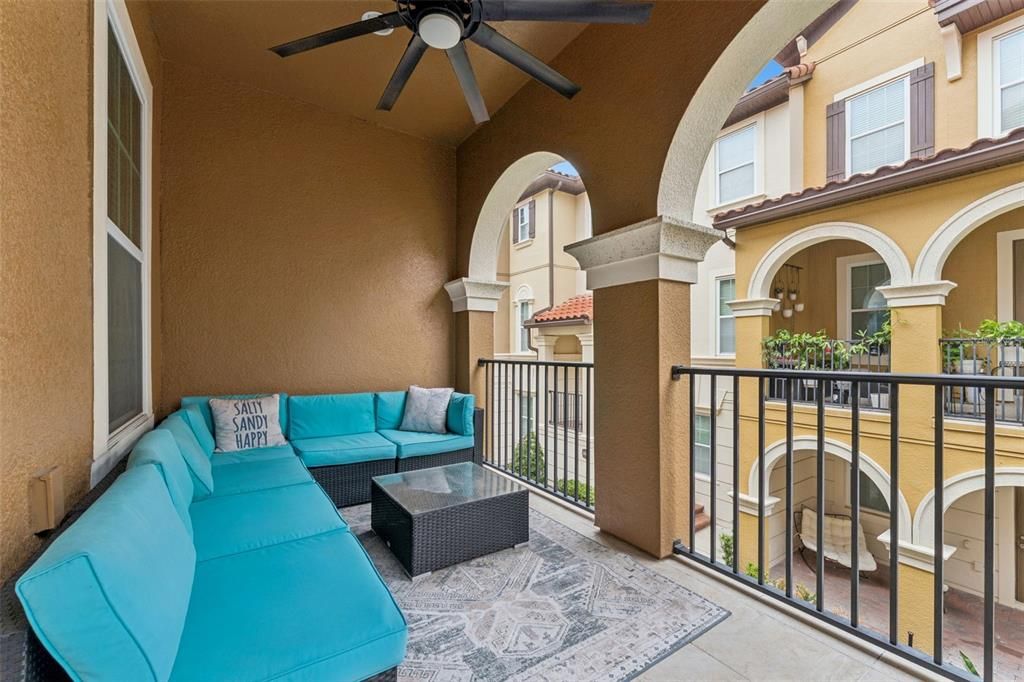 : $425,000 (4 camas, 3 baños, 2014 Pies cuadrados)