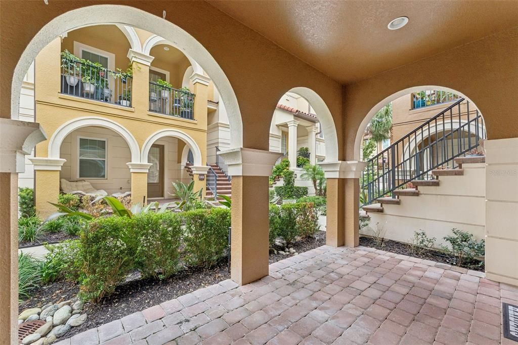 : $425,000 (4 camas, 3 baños, 2014 Pies cuadrados)