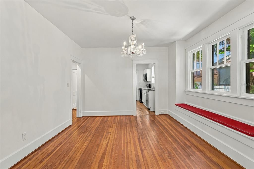 For Sale: $1,000,000 (5 beds, 4 baths, 2369 Square Feet)