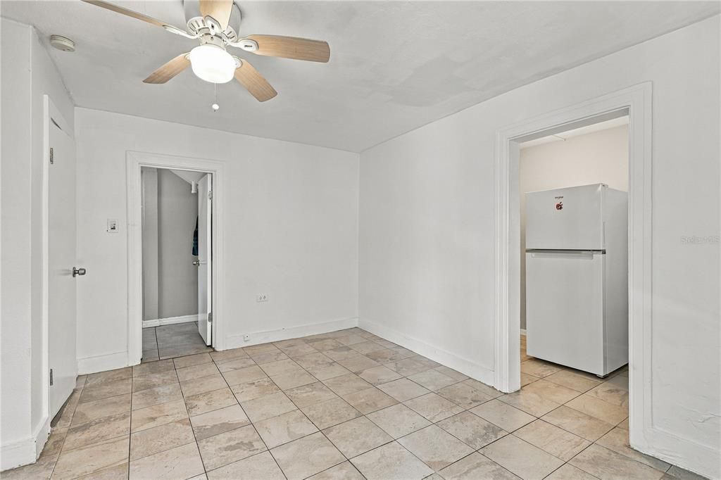 For Sale: $1,000,000 (5 beds, 4 baths, 2369 Square Feet)