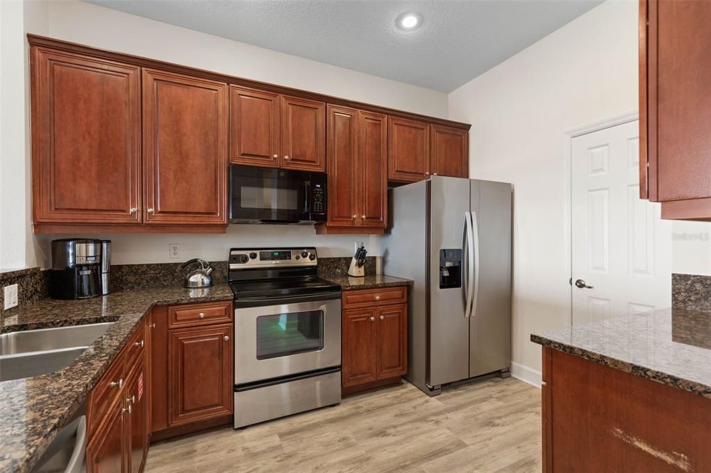 For Sale: $419,000 (3 beds, 2 baths, 1264 Square Feet)