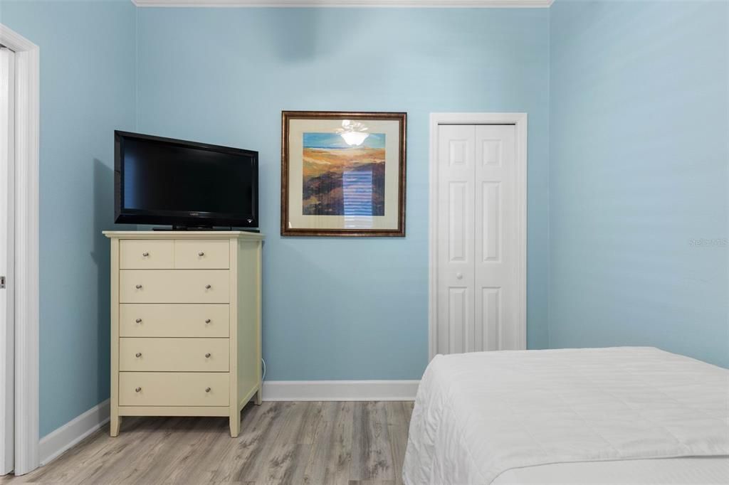 For Sale: $419,000 (3 beds, 2 baths, 1264 Square Feet)