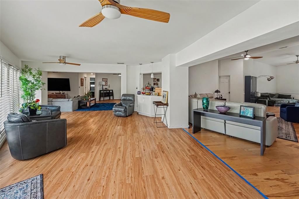 For Sale: $1,000,000 (4 beds, 3 baths, 4391 Square Feet)