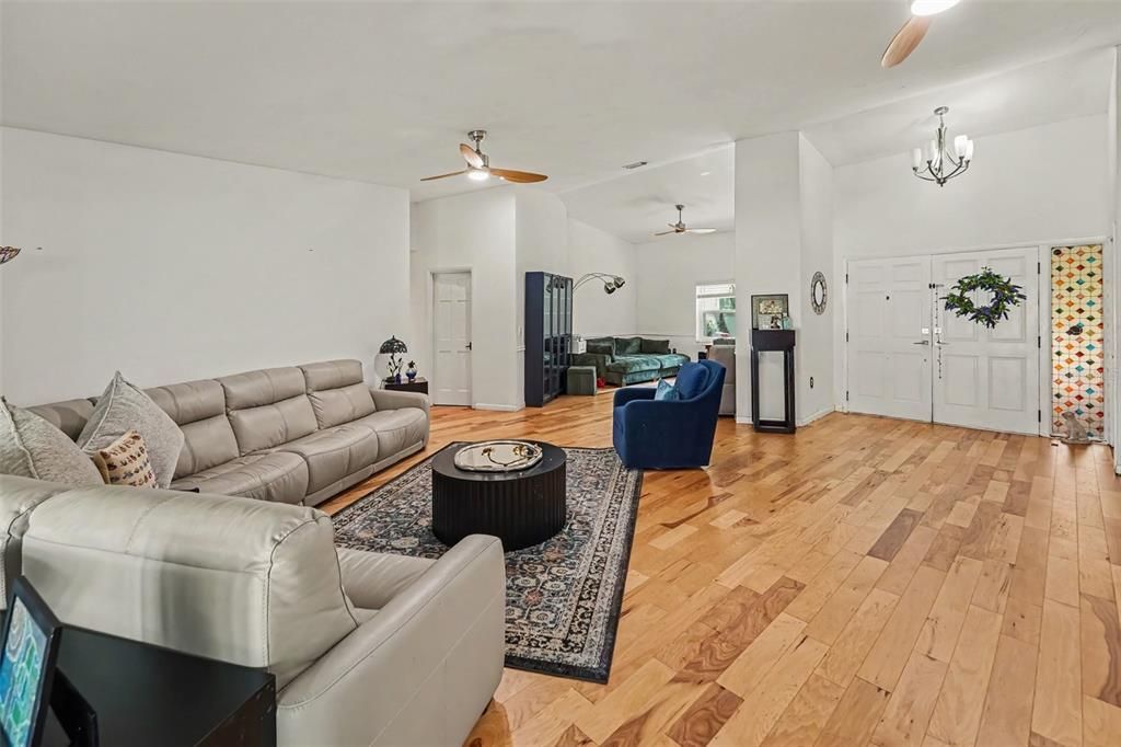 For Sale: $1,000,000 (4 beds, 3 baths, 4391 Square Feet)