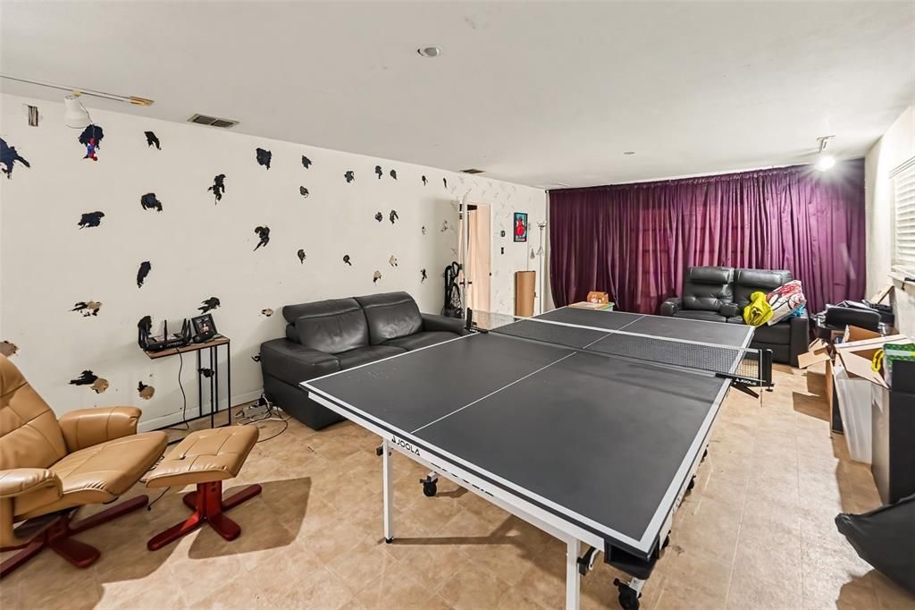 For Sale: $1,000,000 (4 beds, 3 baths, 4391 Square Feet)