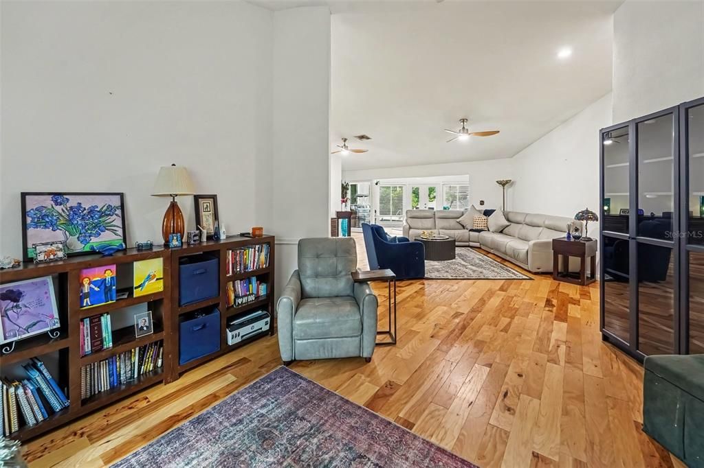 For Sale: $1,000,000 (4 beds, 3 baths, 4391 Square Feet)